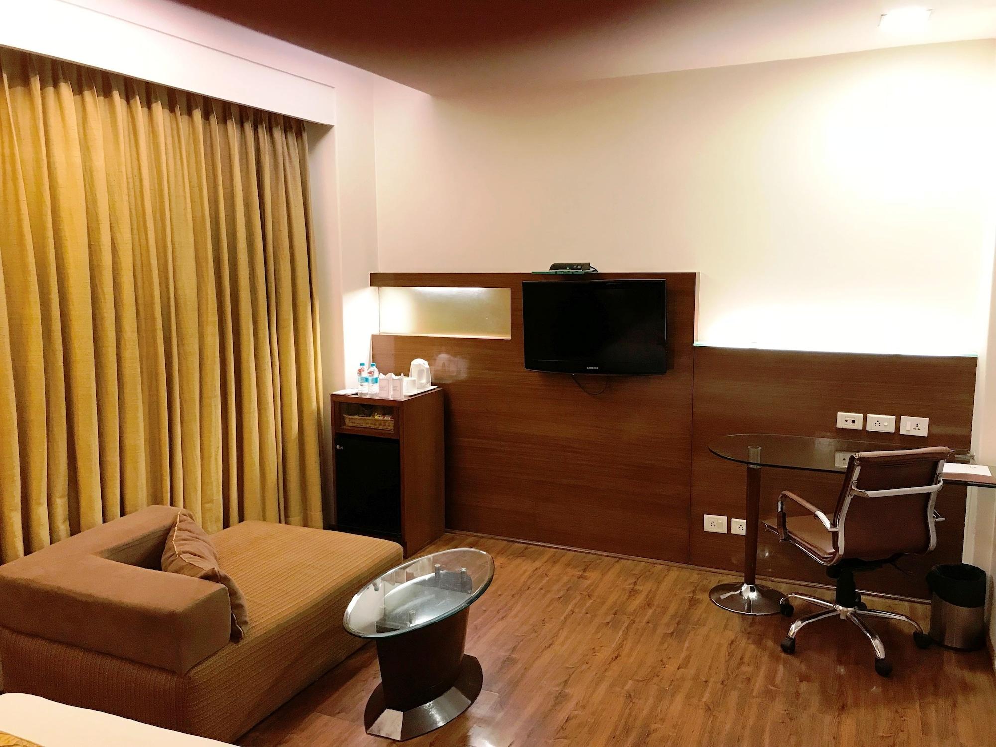 Indus Biznotel New Delhi Bagian luar foto