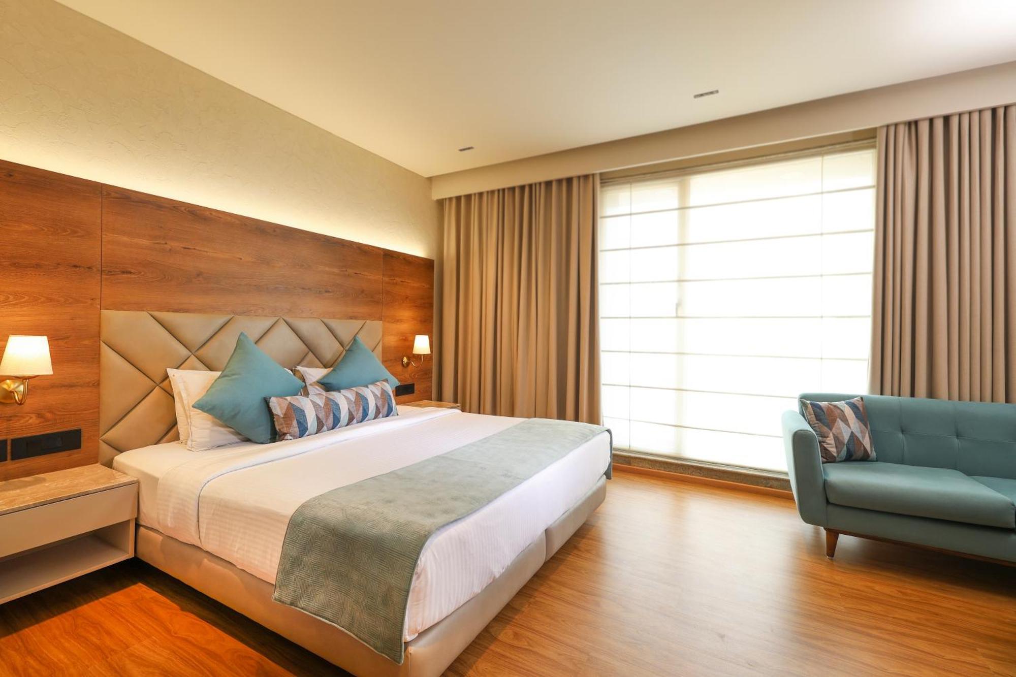Indus Biznotel New Delhi Bagian luar foto