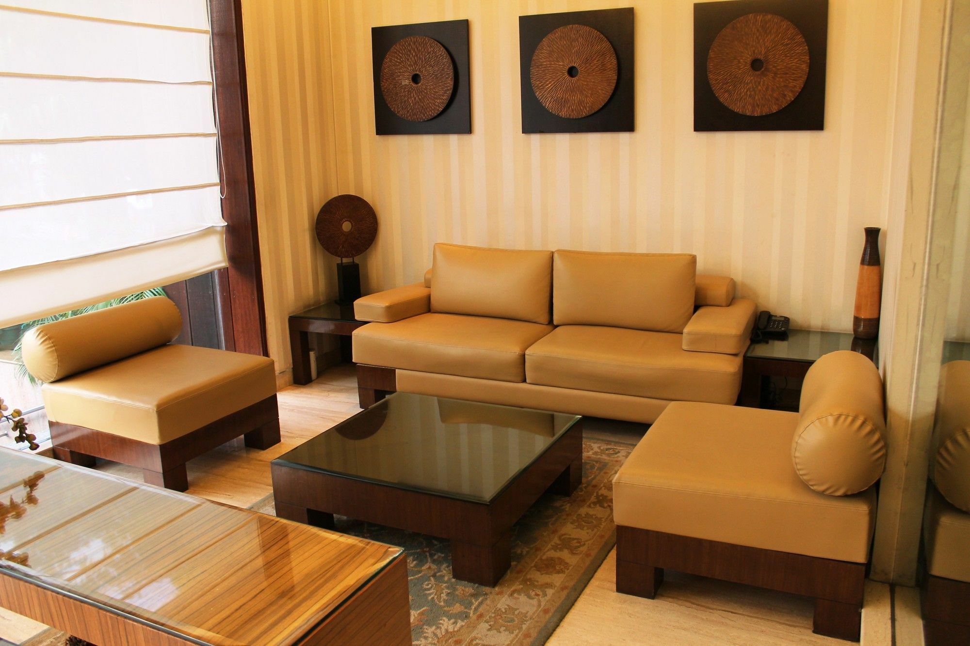 Indus Biznotel New Delhi Bagian luar foto